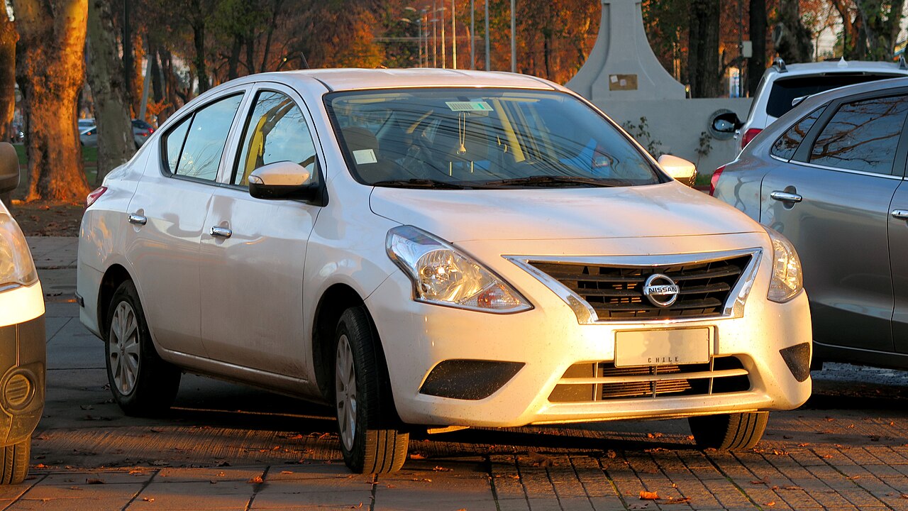 Nissan Versa Advance 2021
